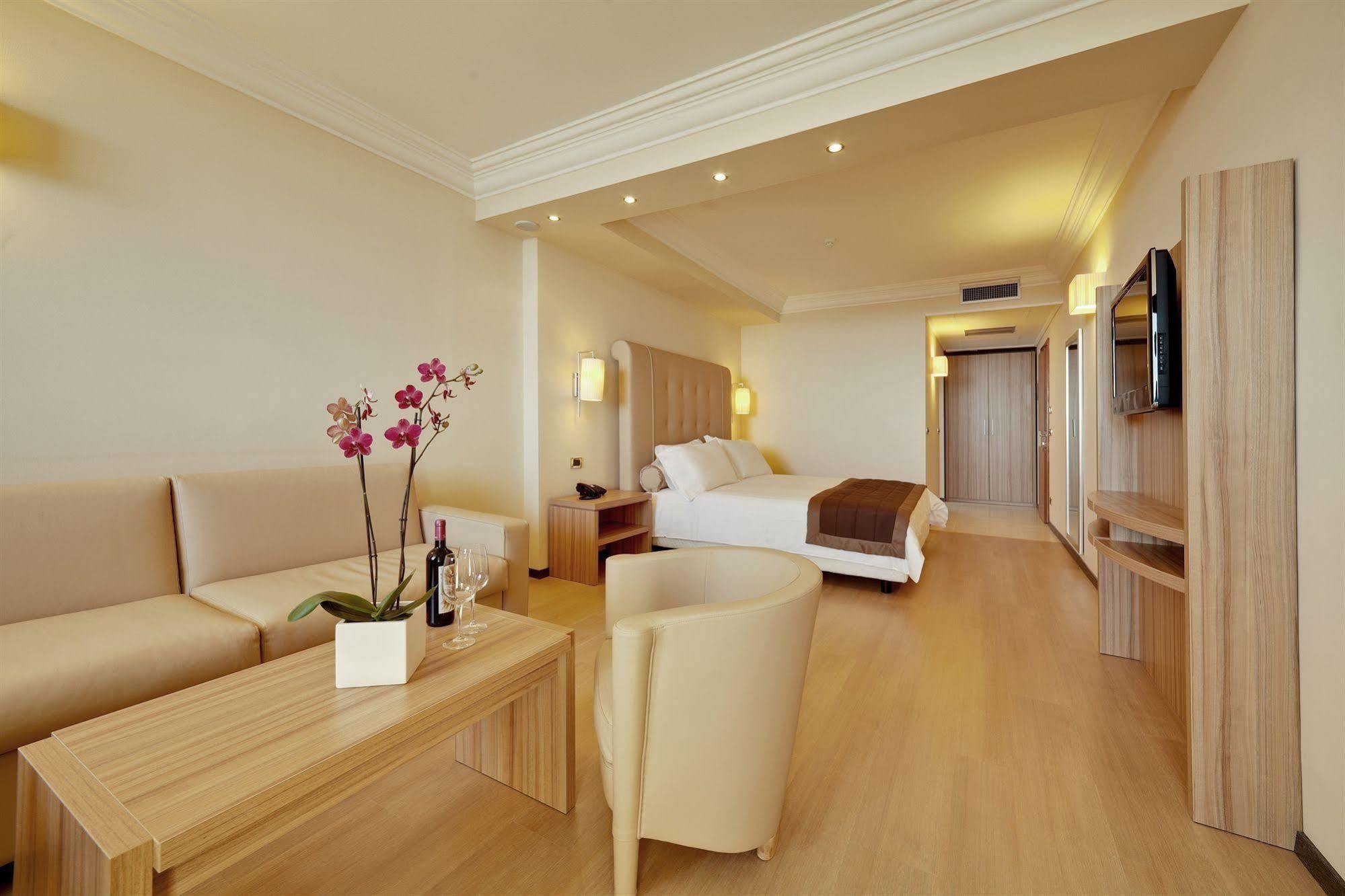 Nyala Suite Hotel Sanremo Eksteriør billede